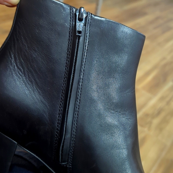 NWOT VIONIC Sibley Women's Ankle Bootie - Stylish And Supp Black Nappa - 9 Med - Picture 4 of 10